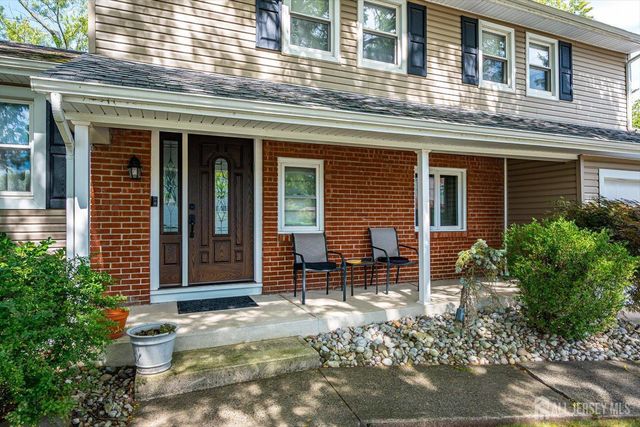 21 Marlin Avenue E, Edison, NJ 08820