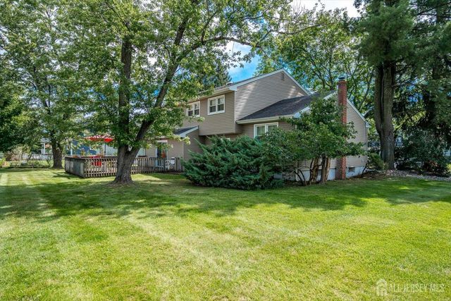 21 Marlin Avenue E, Edison, NJ 08820