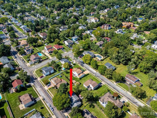 21 Marlin Avenue E, Edison, NJ 08820