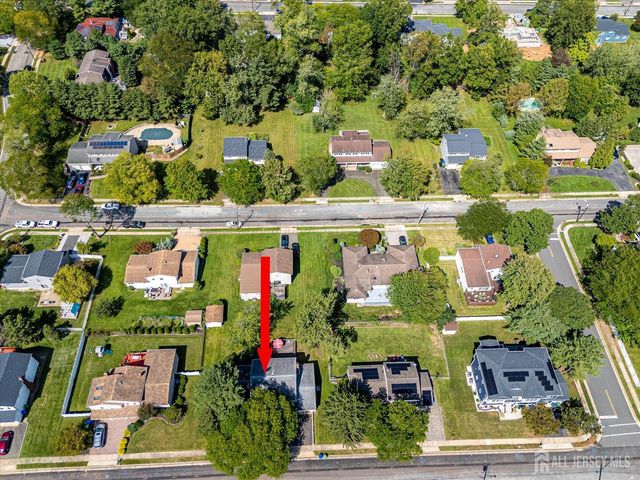 21 Marlin Avenue E, Edison, NJ 08820