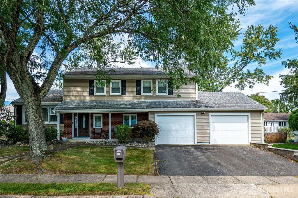 21 Marlin Avenue E, Edison, NJ 08820