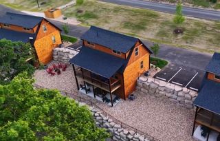 335 Mark Twain, Hollister, MO 65672