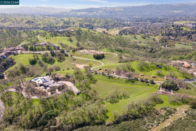 2415 Diablo Lakes Ln, Diablo, CA 94528