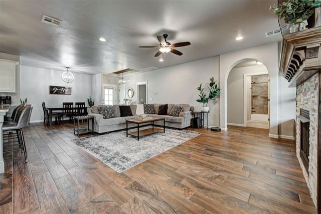 11017 NW 20TH Street, Yukon, OK 73099