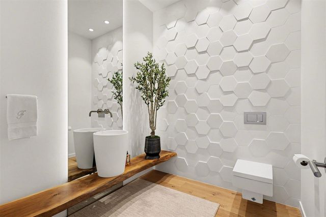 102 Mercer Drive, Grand Rapids, MI 49506