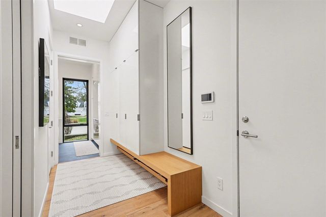 102 Mercer Drive, Grand Rapids, MI 49506