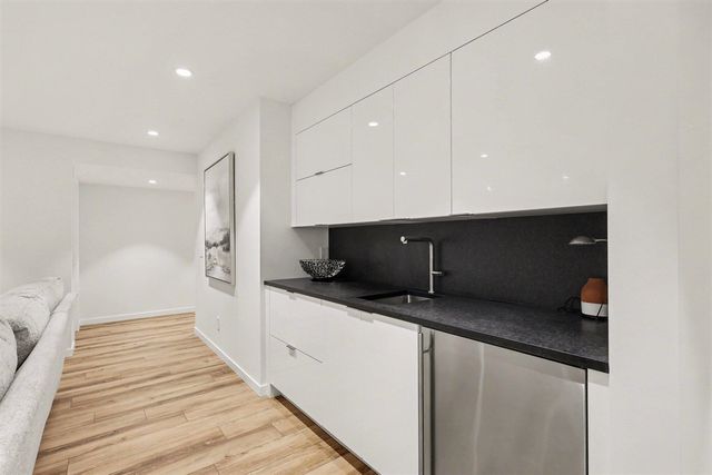 102 Mercer Drive, Grand Rapids, MI 49506