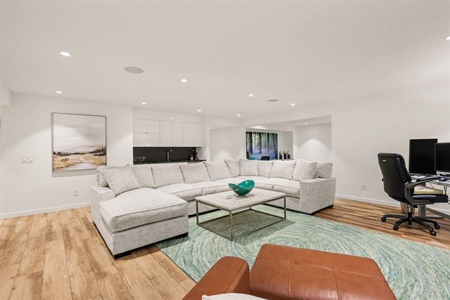 102 Mercer Drive, Grand Rapids, MI 49506