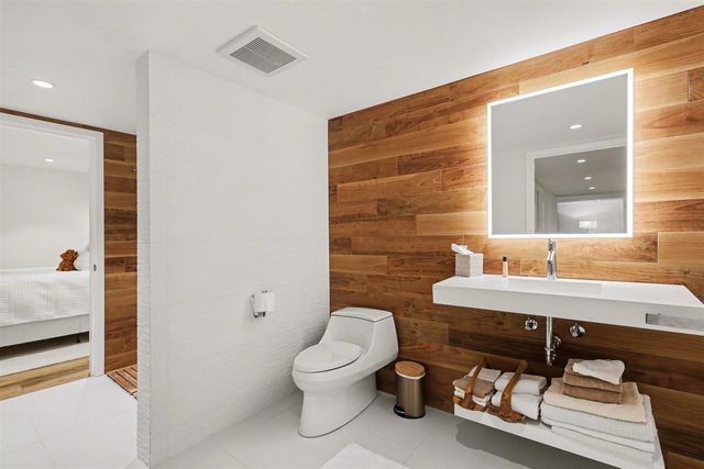 102 Mercer Drive, Grand Rapids, MI 49506