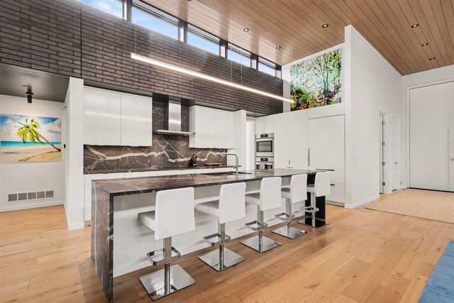 102 Mercer Drive, Grand Rapids, MI 49506