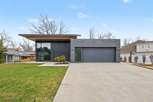 102 Mercer Drive, Grand Rapids, MI 49506