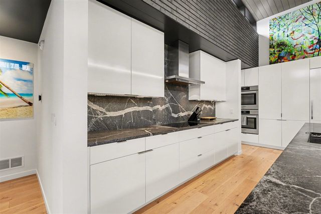 102 Mercer Drive, Grand Rapids, MI 49506