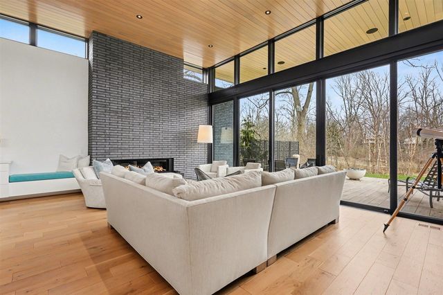 102 Mercer Drive, Grand Rapids, MI 49506