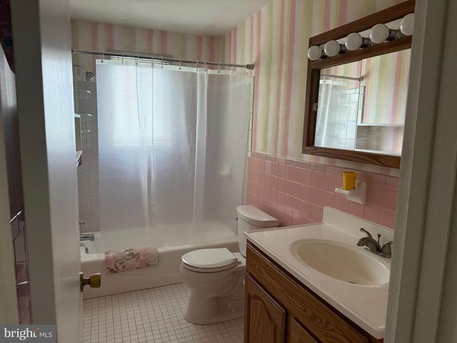 166 PANEPINTO DR, Schwenksville, PA 19473