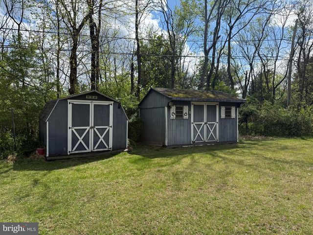 166 PANEPINTO DR, Schwenksville, PA 19473