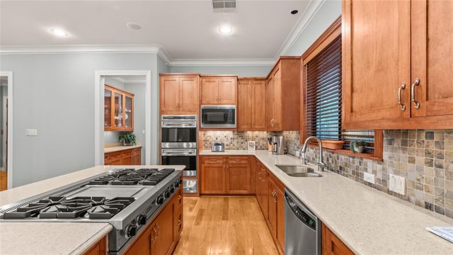 3714 Drake Street, Houston, TX 77005