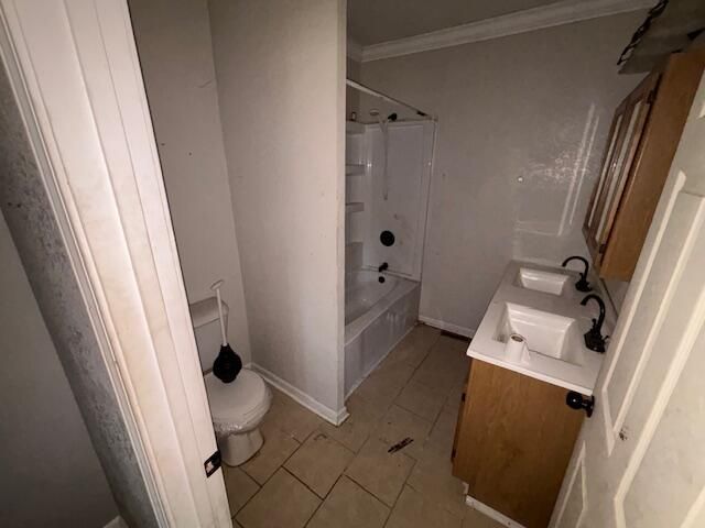 208 E 4th Street, Willow Springs, MO 65793