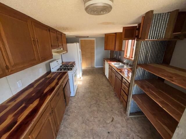 208 E 4th Street, Willow Springs, MO 65793