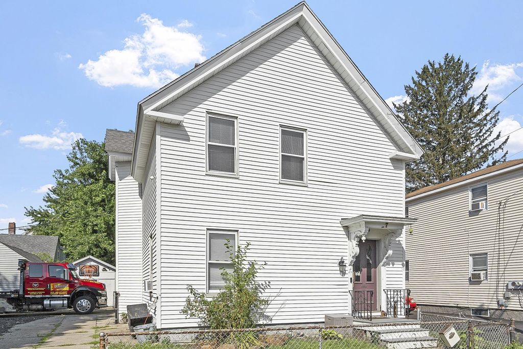 27 Beech Street, Nashua, NH 03062