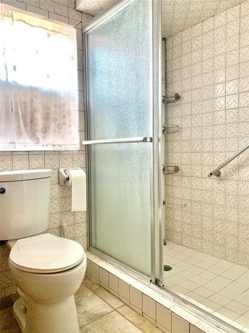 318 SW 67th Terrace B, Pembroke Pines, FL 33023