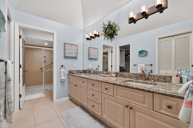 6884 SE Bunker Hill Drive, Hobe Sound, FL 33455