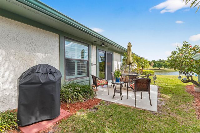 6884 SE Bunker Hill Drive, Hobe Sound, FL 33455