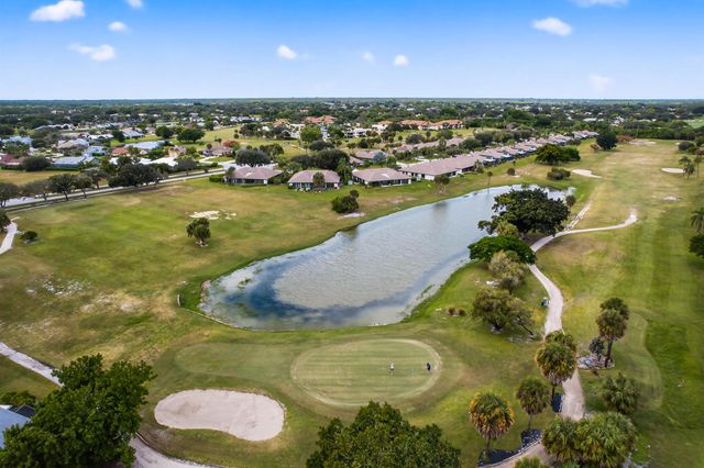 6884 SE Bunker Hill Drive, Hobe Sound, FL 33455