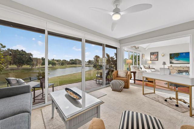 6884 SE Bunker Hill Drive, Hobe Sound, FL 33455