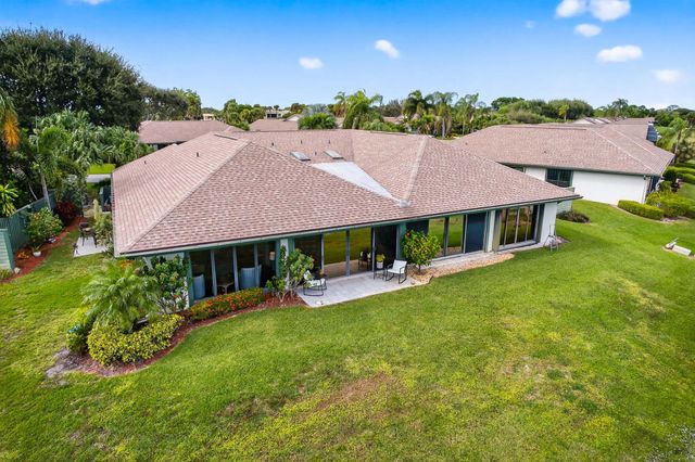 6884 SE Bunker Hill Drive, Hobe Sound, FL 33455