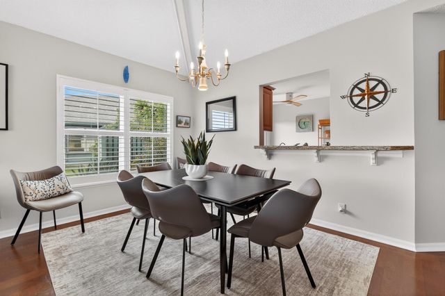 6884 SE Bunker Hill Drive, Hobe Sound, FL 33455