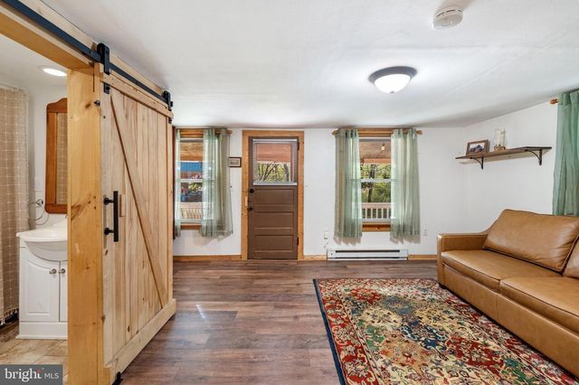 193 GAMBIT LN, Hedgesville, WV 25427
