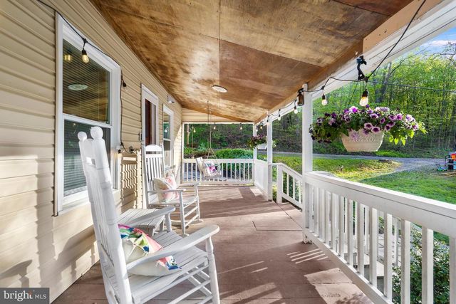 193 GAMBIT LN, Hedgesville, WV 25427
