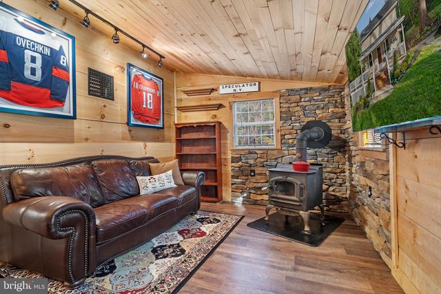 193 GAMBIT LN, Hedgesville, WV 25427