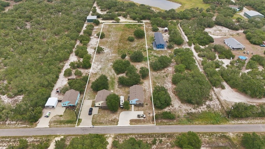 2111 & 2121 Lone Star, Rockport, TX 78382 — photo 2