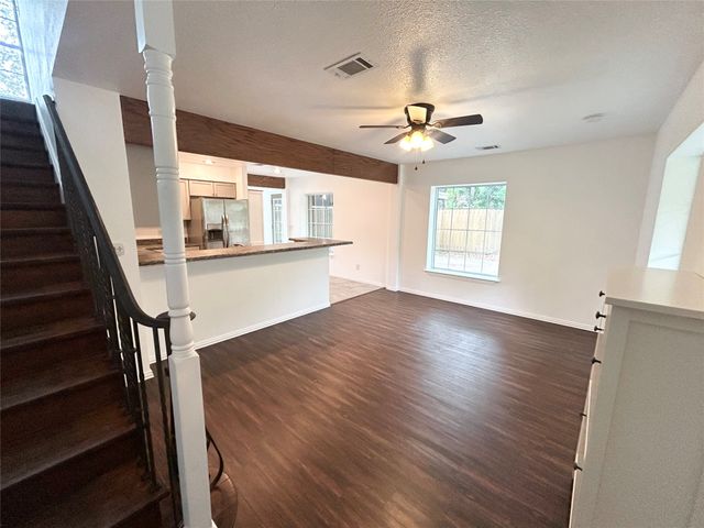 921 Bradleys Bend, Tool, TX 75143