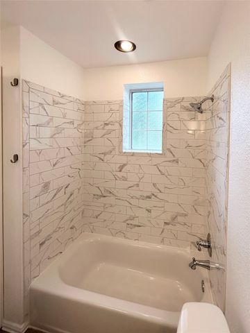 921 Bradleys Bend, Tool, TX 75143