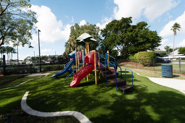 6243 Sand Hills Circle, Lake Worth, FL 33463