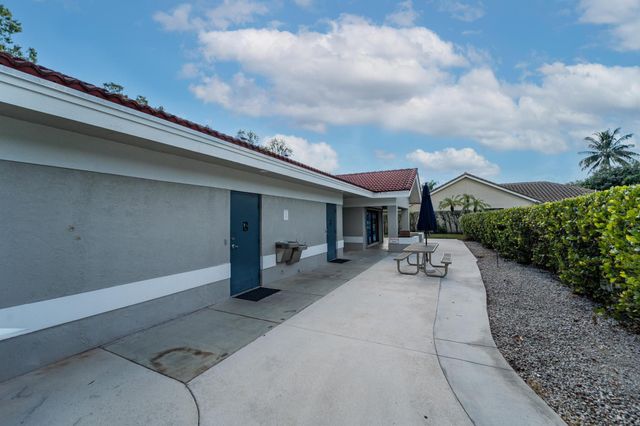 6243 Sand Hills Circle, Lake Worth, FL 33463