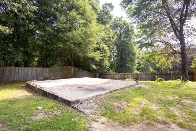 21 Avery Drive, Fort Mitchell, AL 36856