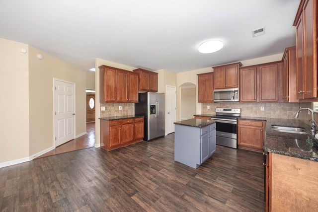 21 Avery Drive, Fort Mitchell, AL 36856