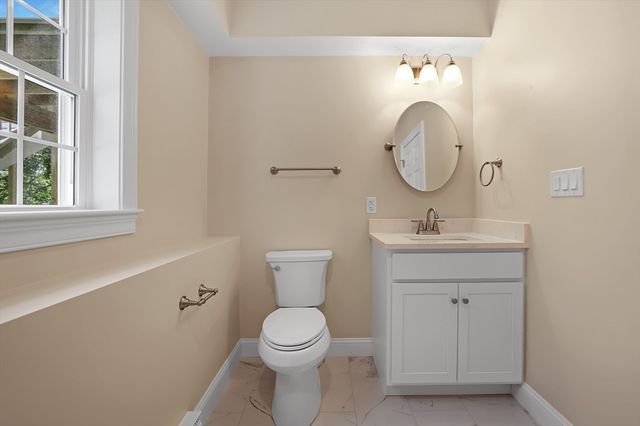 206 High Street, Abington, MA 02351