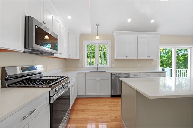 206 High Street, Abington, MA 02351