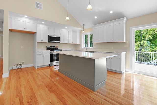 206 High Street, Abington, MA 02351