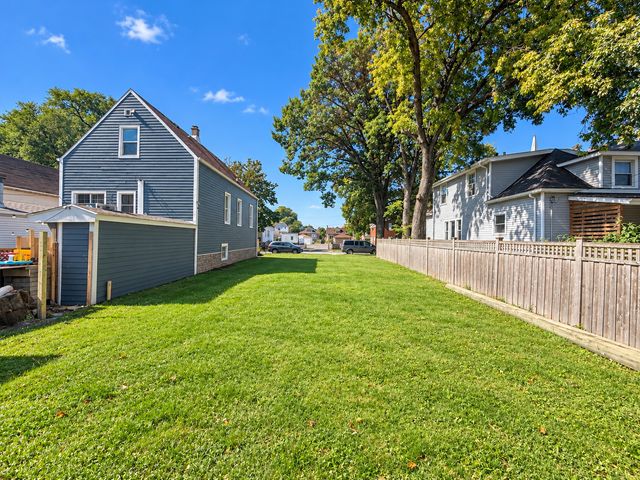 1307 Harvey Avenue, Berwyn, IL 60402