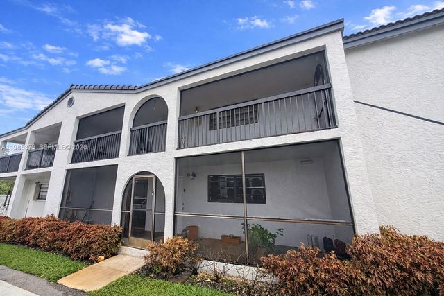 18216 Mediterranean Blvd 1-19, Hialeah, FL 33015