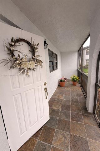 18216 Mediterranean Blvd 1-19, Hialeah, FL 33015