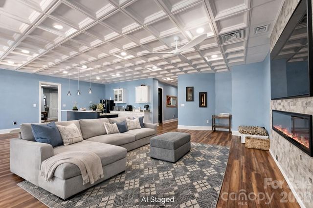 3251 Lake Pointe Drive, Belmont, NC 28012