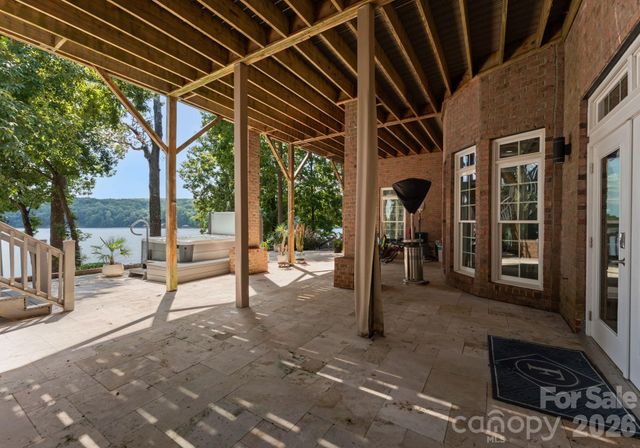 3251 Lake Pointe Drive, Belmont, NC 28012