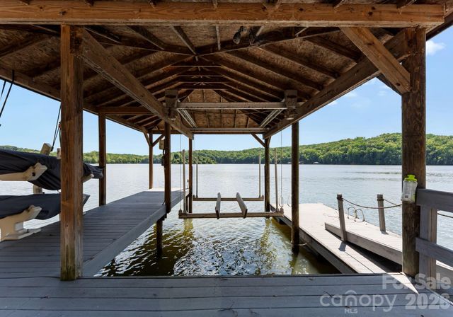 3251 Lake Pointe Drive, Belmont, NC 28012