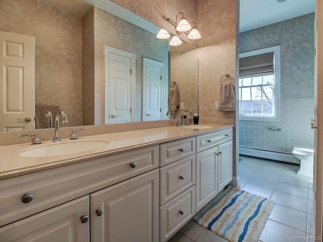 17 Constitution Court, Tuxedo Park, NY 10987